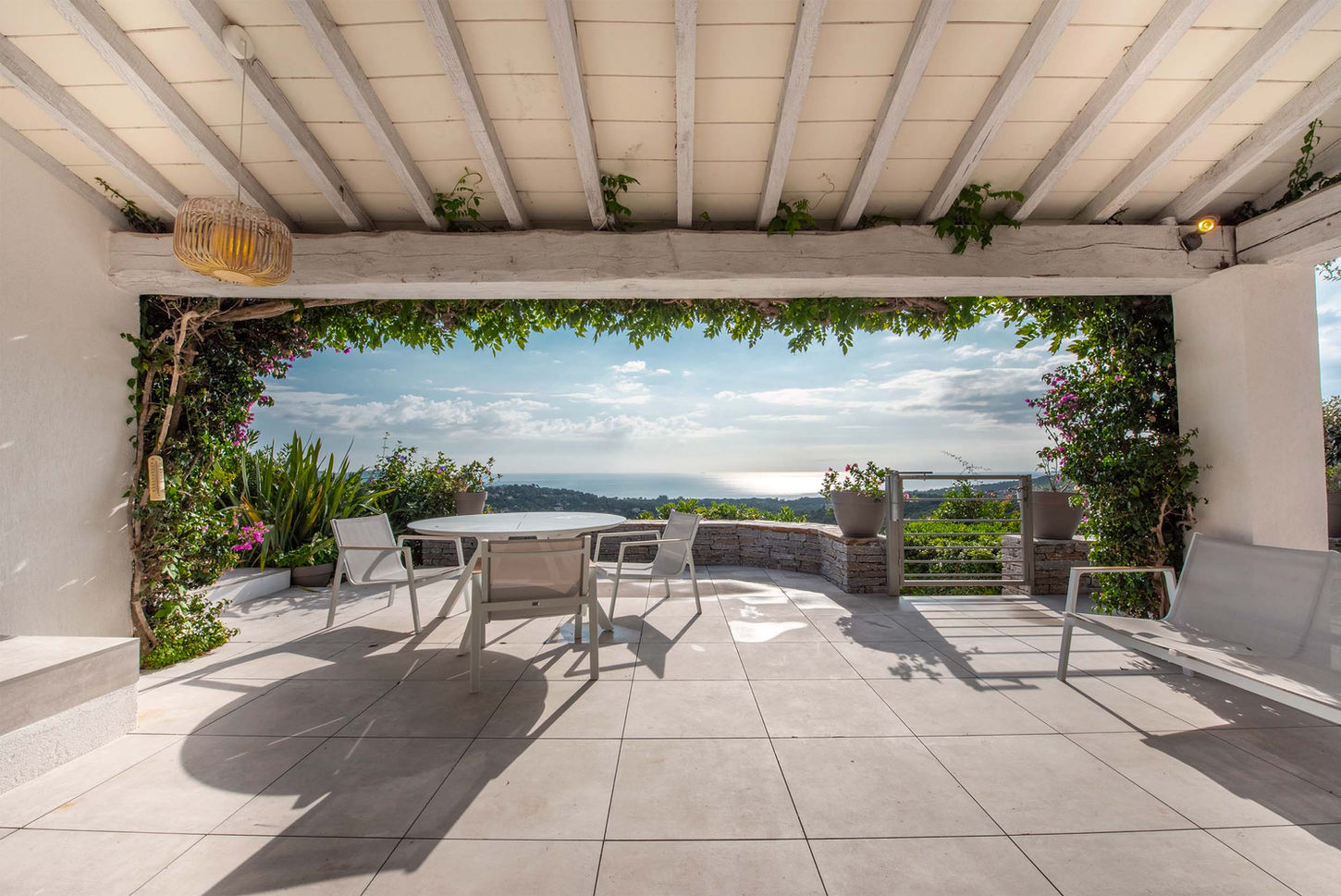 Rénovation d'une maison à la Croix Valmer avec vue mer