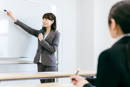 研修講師になるには?未経験からなるための5ステップと資格を解説