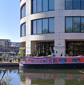 Tarporley's location, in front of the restaurant Rotunda,on Google Earth