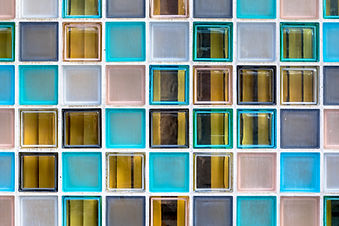 wall-of-transparant-glass-boxes-2021-08-26-16-38-10-utc.jpeg