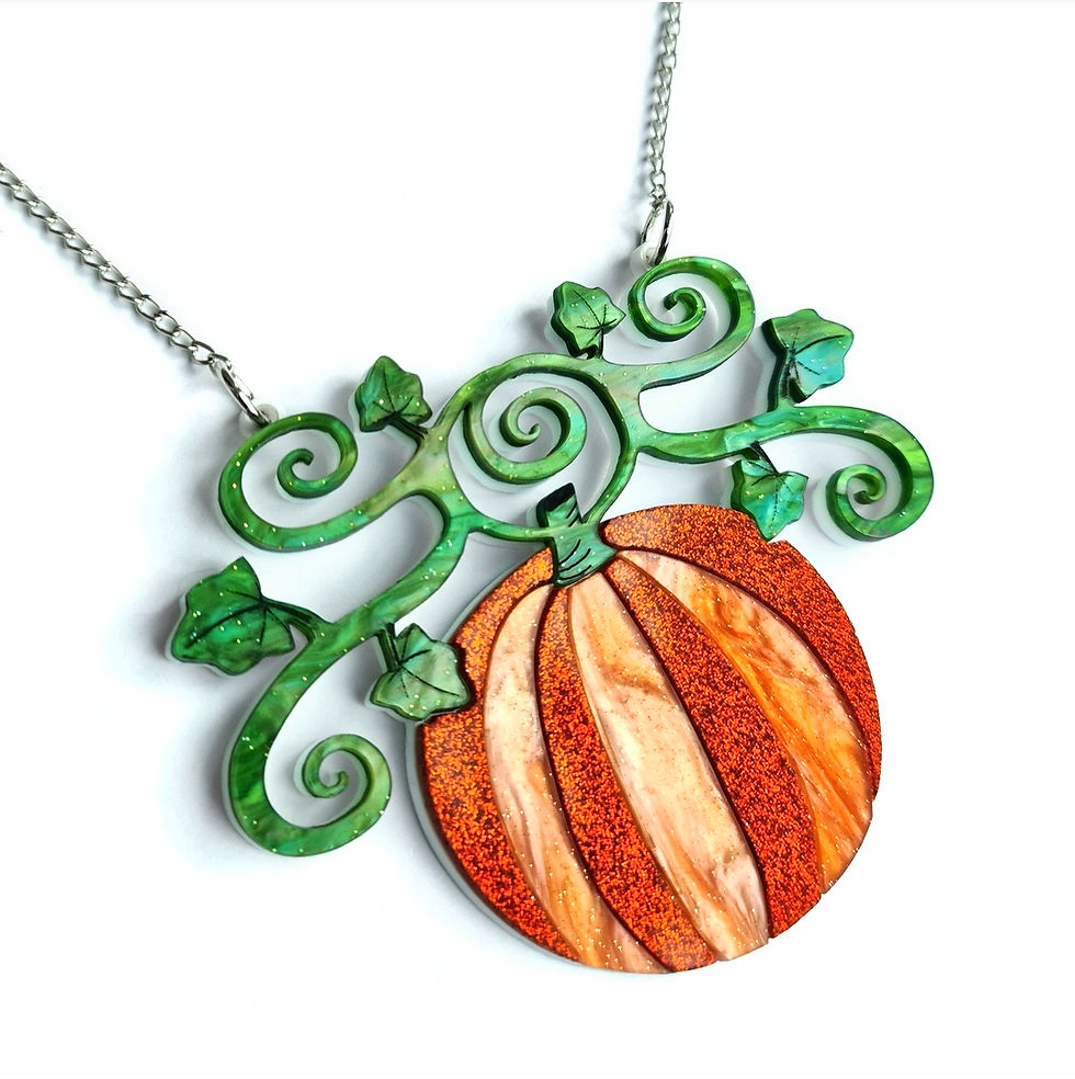Miniatura: Harvest Pumpkin Necklace on a white background
