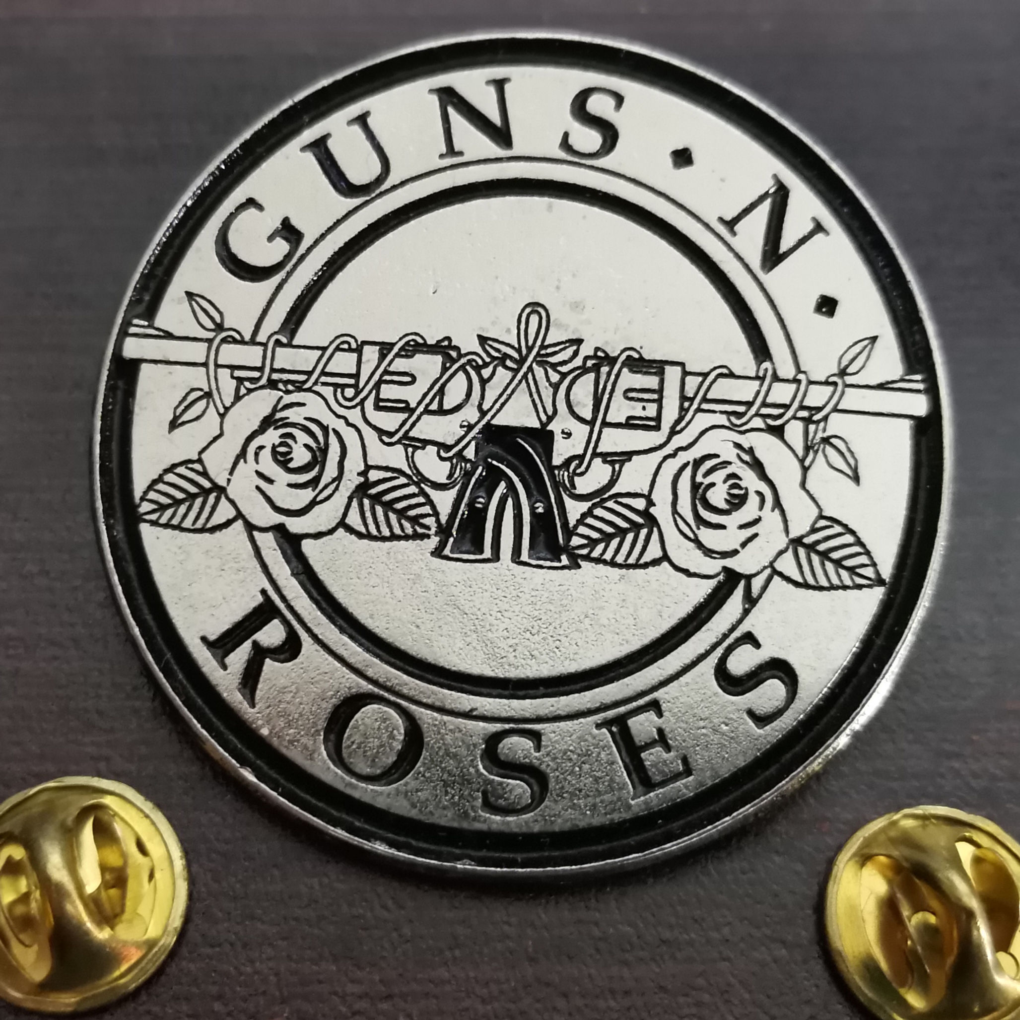 GUNS N' ROSES - Logo (Circle) METAL PIN