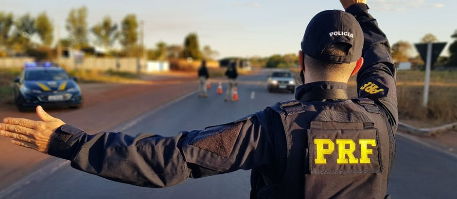 Caminhoneiro sob efeito de cocaína foge por 100 km, mas acaba preso pela PRF