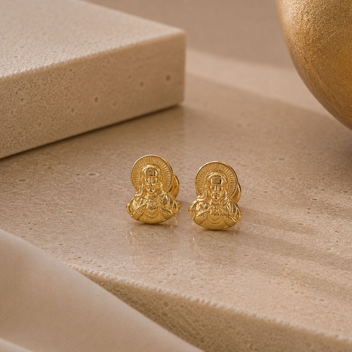 TOPOS SAGRADO CORAZON DE JESUS 18K
