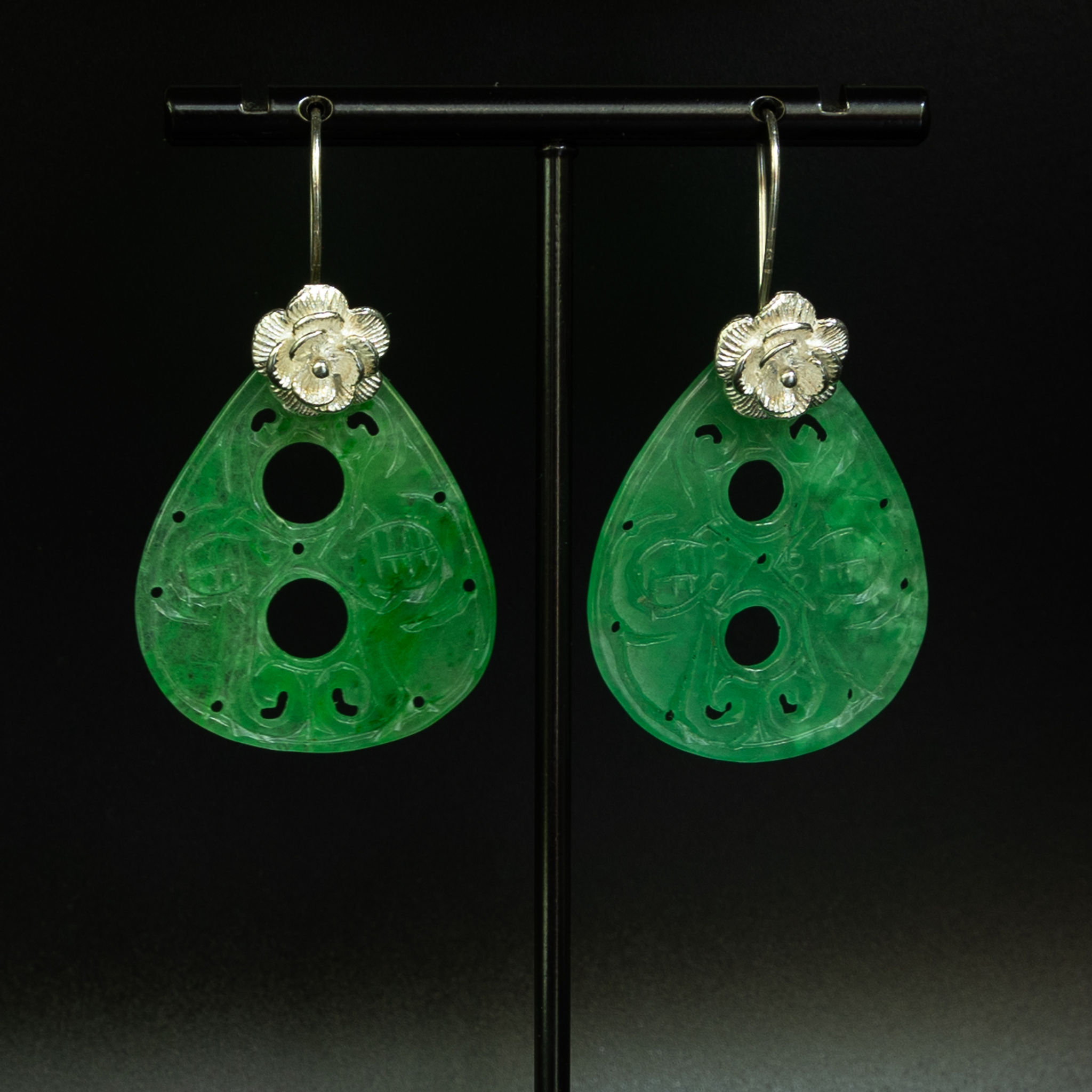 Earrings "Blanco" Art Déco Jadeite Camelia Gold