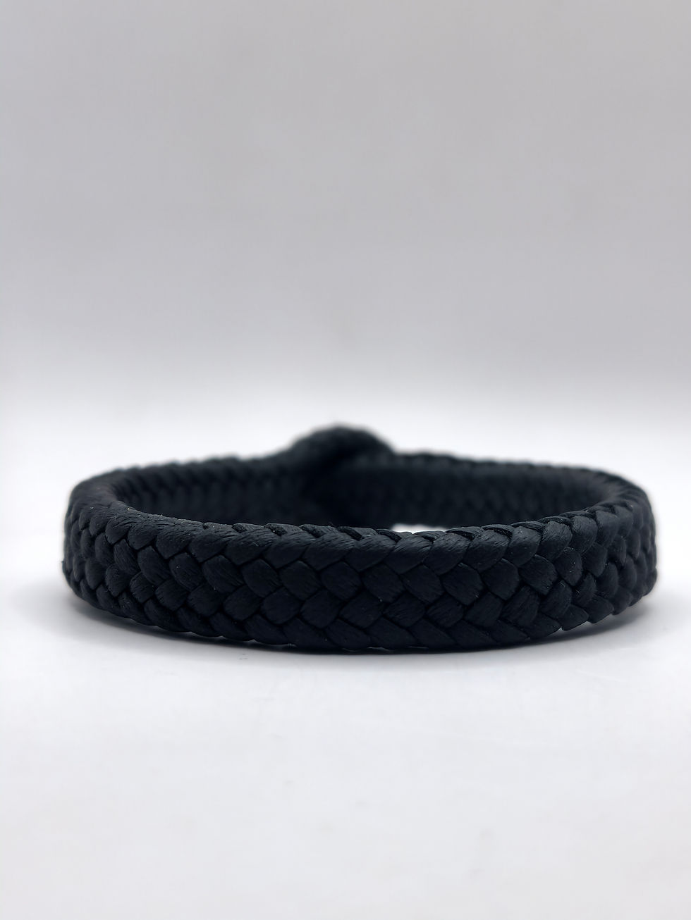 Pulsera de piel de 16 tientos