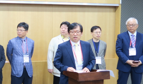 “도수치료는 전문학회인 도수의학회에 맡겨라”