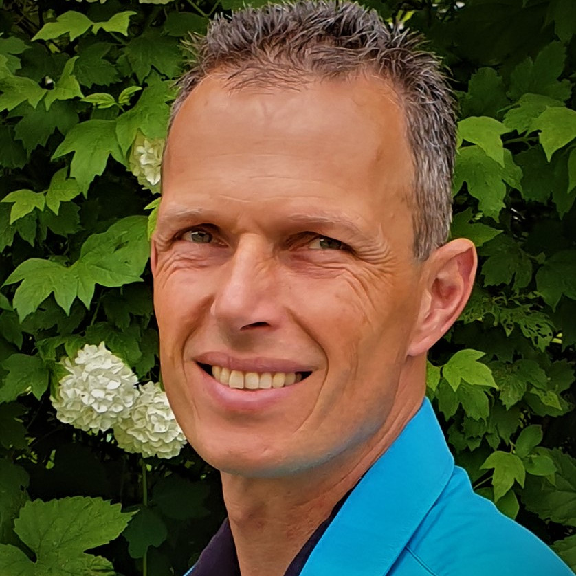Hypnosetherapeut Dennis Förster.jpg