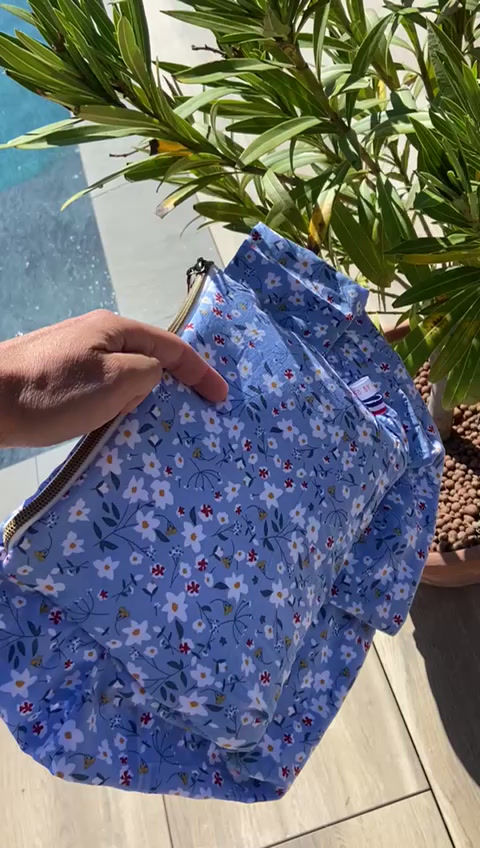 Miniature : Pochette accessoires ou maquillage fleurs bleues ciel