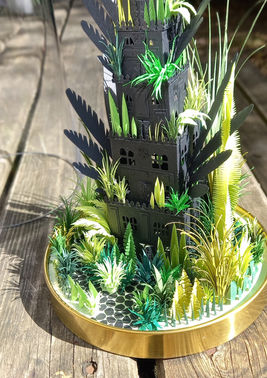 Temple de papier découpé au ciseaux et scalpel. 3D. maquette de papier. art du papier.