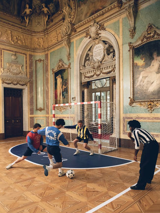 Futbolun En Şık Hali: Real Casino de Madrid’de Bir Sanat Eseri Olarak Futsal Sahası