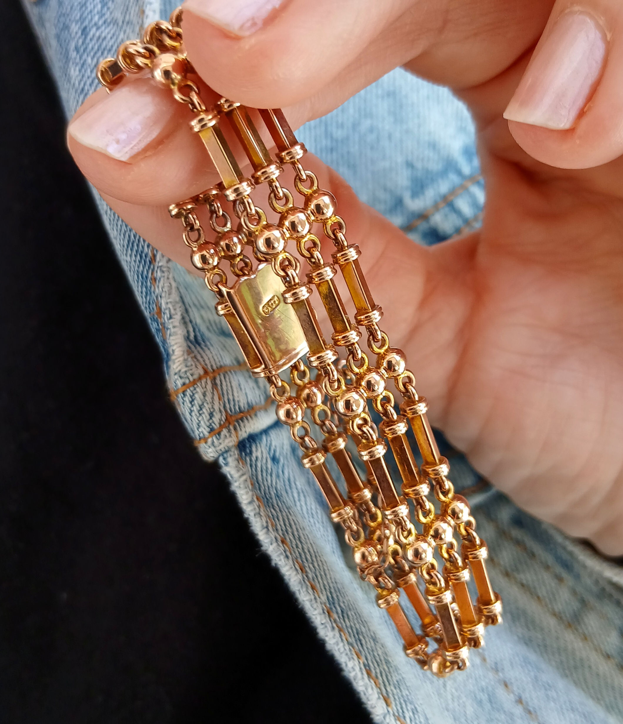 Antique 9ct Gold Fancy Bracelet with Intergrated Clasp