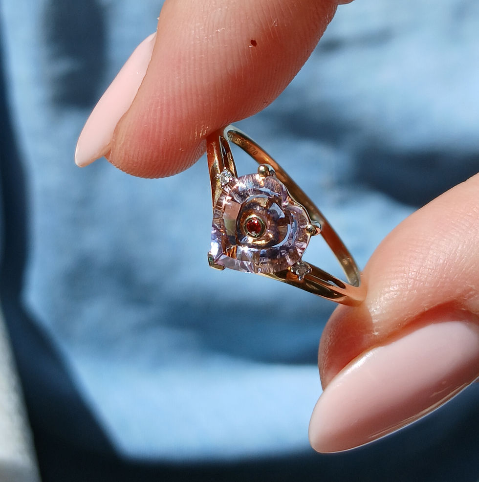 Thumbnail: Preloved 9ct Gold Lehrer Amethyst & Diamond Heart Ring 