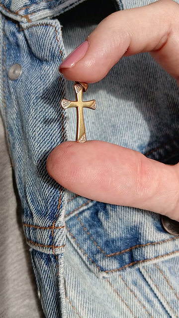 Thumbnail: Vintage 9ct Gold Cross Charm Pendant 