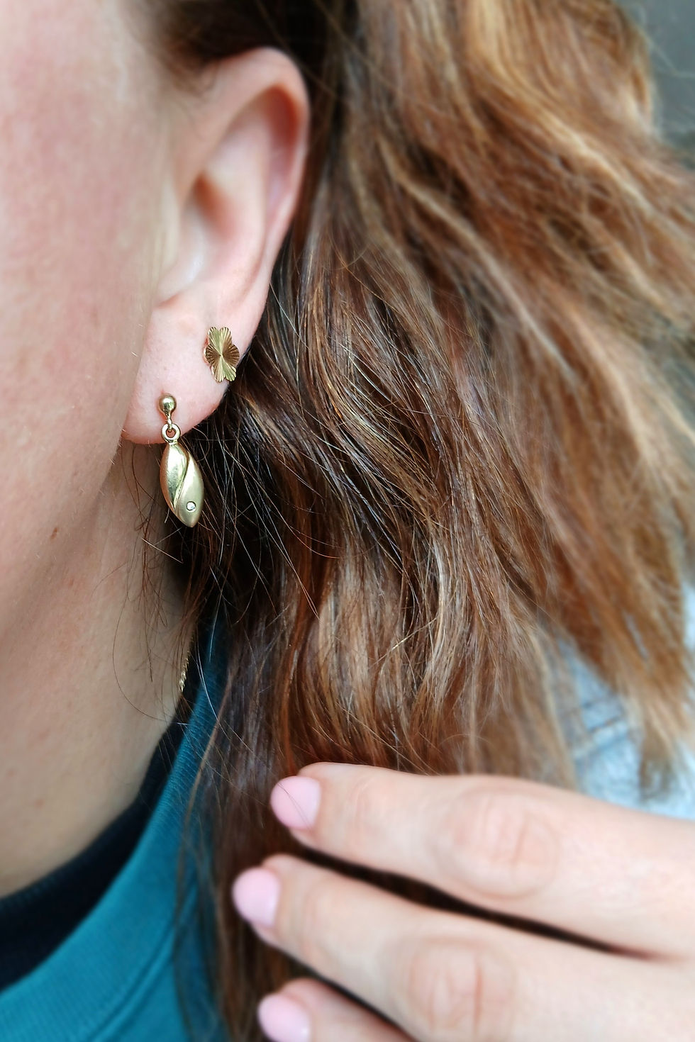 Thumbnail: Vintage 9ct Gold & Diamond Coffee Bean Earrings 