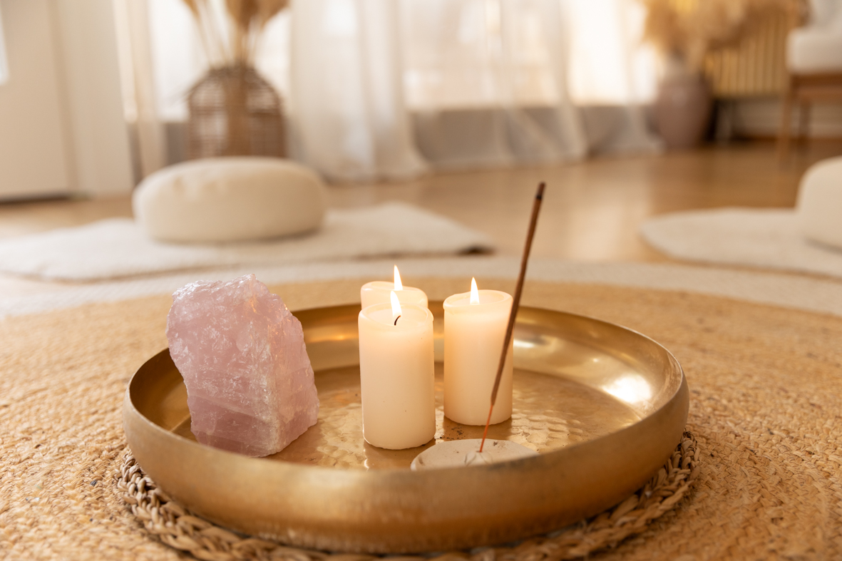 Heller Co-Working Raum im Lichtraum Uelzen mit großen Fenstern und kreativem Ambiente