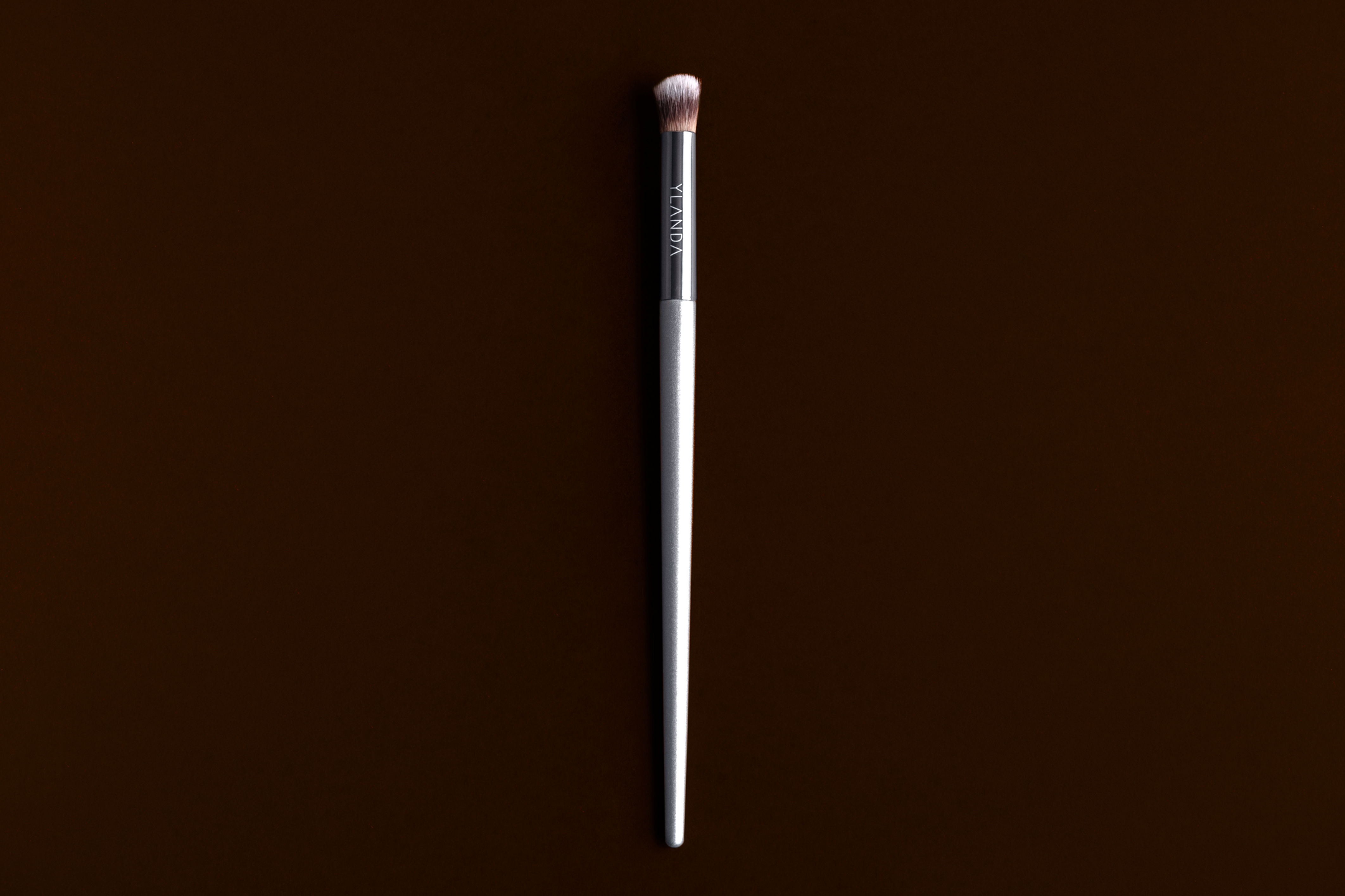 EYESHADOW BRUSH