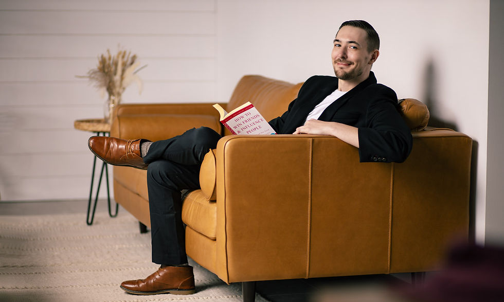 Captivating Content: Posing Ideas for Insurance Agents on Social Media 
