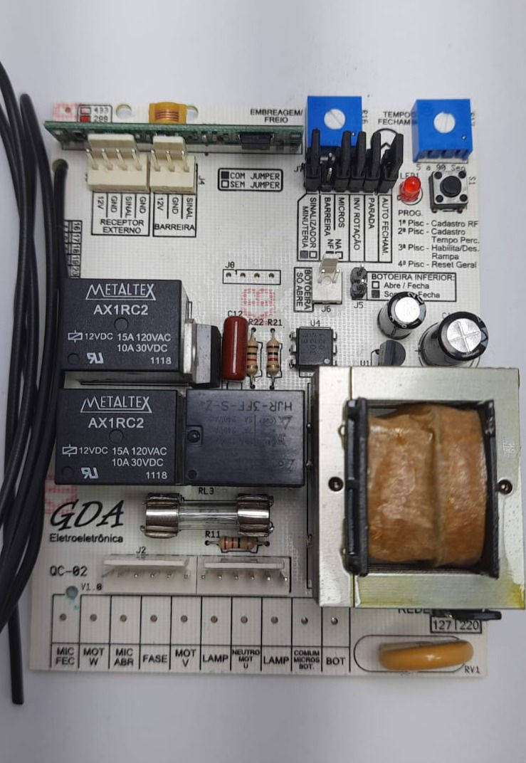 QC-02E - Central Quadro Comando Cancela 12 vias/universal com Rampa