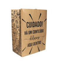 Entregue seu produto com estilo e sustentabilidade. Nossas sacolas kraft personalizadas são perfeitas para lojas, deliveries e eventos. Imprimimos sua marca, criando uma embalagem que seus clientes levarão para todos os lugares. Disponíveis em diversos tamanhos e com alças reforçadas. Solicite um orçamento para sacolas de papel personalizadas em [Sua Cidade/Região].

Aplicações: Lojas de roupas, restaurantes (delivery), brindes, feiras e eventos.

Vantagens: Promove a marca, ecológica, visual elegante.