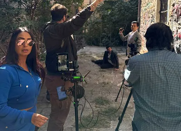 Kashmera Shah Begins Greece Shoot for Second Directorial, a Zee Bullet Microdrama.
