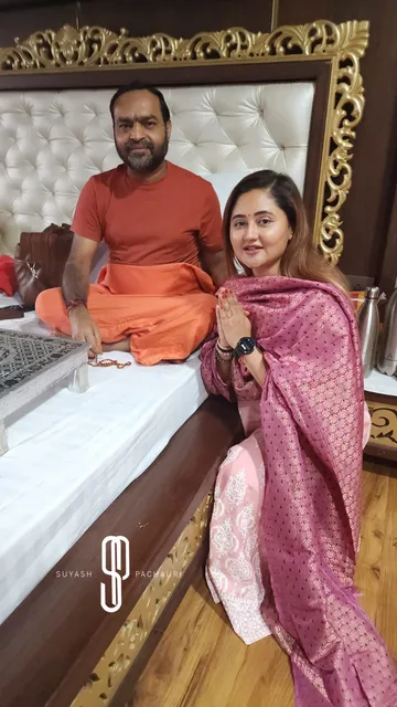 Bollywood Actress Rashami Desai Opens up About Her Guru Being An Inspiration in her Life… artwork