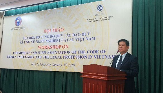 Luật sư Đỗ Ngọc Thịnh - Chủ tịch Liên đoàn Luật sư Việt Nam phát biểu khai mạc Hội thảo