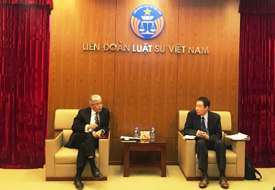 LS. Lưu Tiến Dũng – Chủ nhiệm Uỷ ban Quan hệ Quốc tế tiếp Trưởng phòng Kiểm tra - giám sát, Văn phòng Bộ Tư pháp Nhật Bản