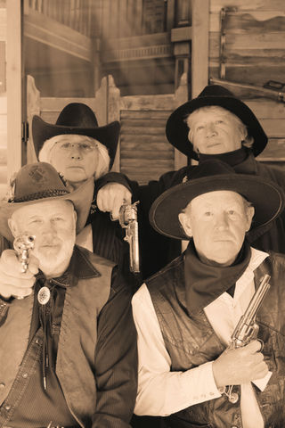 Western Outlaw, Saloon Girl Photo Shoot