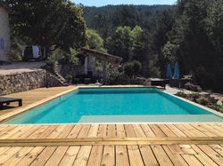 Construction piscine débordement 10x5x1.5