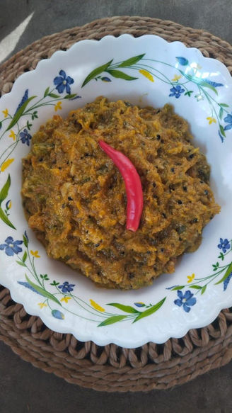 খুব কম সময়ে, হাতের কাছে থাকা সামান্য কিছু উপকরণে তৈরি করে ফেলুন এই পদটি। রেসিপি দিলেন মৈত্রেয়ী মুখার্জি।