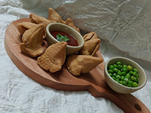 āĻĢā§āϞāĻāĻĒāĻŋ, āĻāĻĄāĻŧāĻžāĻāĻļā§āĻāĻāĻŋ āĻĻāĻŋāϝāĻŧā§ āϤā§āϞā§āĻāĻžāĻāĻž āĻŽāĻžāύā§āĻ āϏāĻŦāĻžāϰ āĻĒā§āϰāĻĨāĻŽā§ āύāĻžāĻŽ āĻāϏ⧠āϏāĻŋāĻā§āĻāĻžāϰāĻžāϰāĨ¤ āϏā§āĻ āϰā§āϏāĻŋāĻĒāĻŋāĻ āĻĻāĻŋāϞā§āύ āĻāĻžāĻāϞāĻŋ āĻĻāĻžāϏāĨ¤