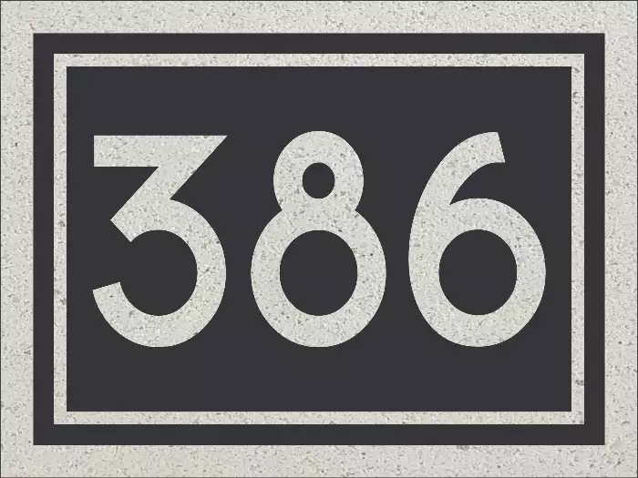 Combinaison de la plaque d'adresse 386 avec les numéros civiques de 378.