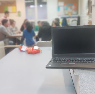 Donación portatil a centro I+I EOF