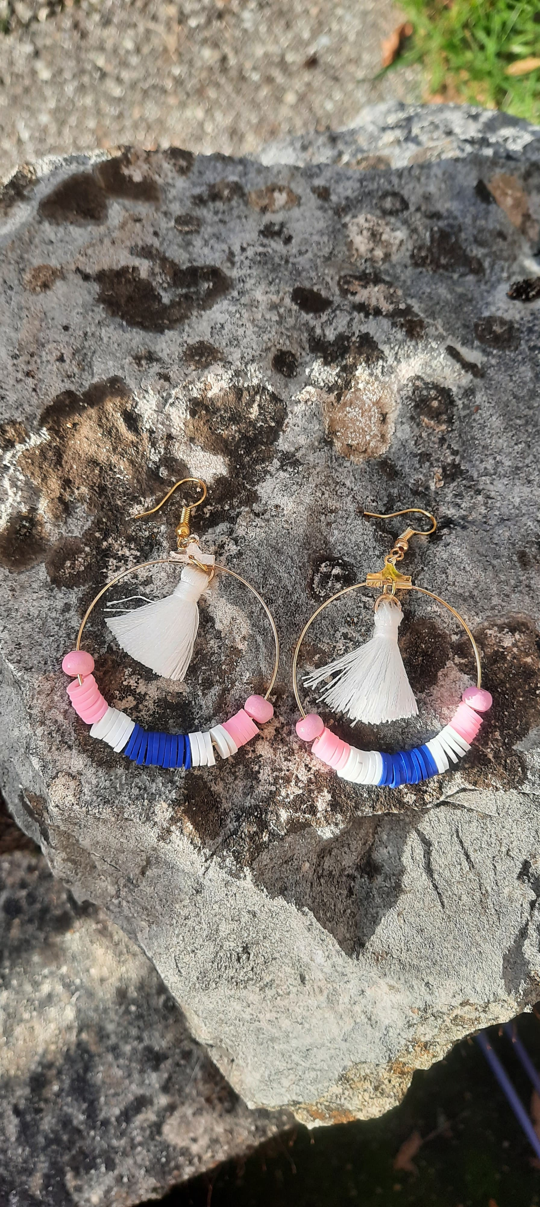 Boucles d'oreilles perles heishi et bois