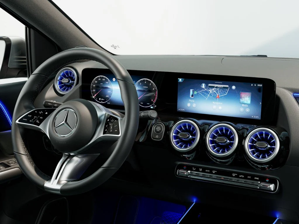Classe B | Véhicule Premium | Mercedes-Benz Socaumar