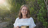 Narelle Monteleone is a Holistic Counsellor, Reiki Teacher, Light Language Channel and Healera offering Sessions, Courses, Classes and Workshops to support you on your journey of awakening to limitless possibilities. Book Now.