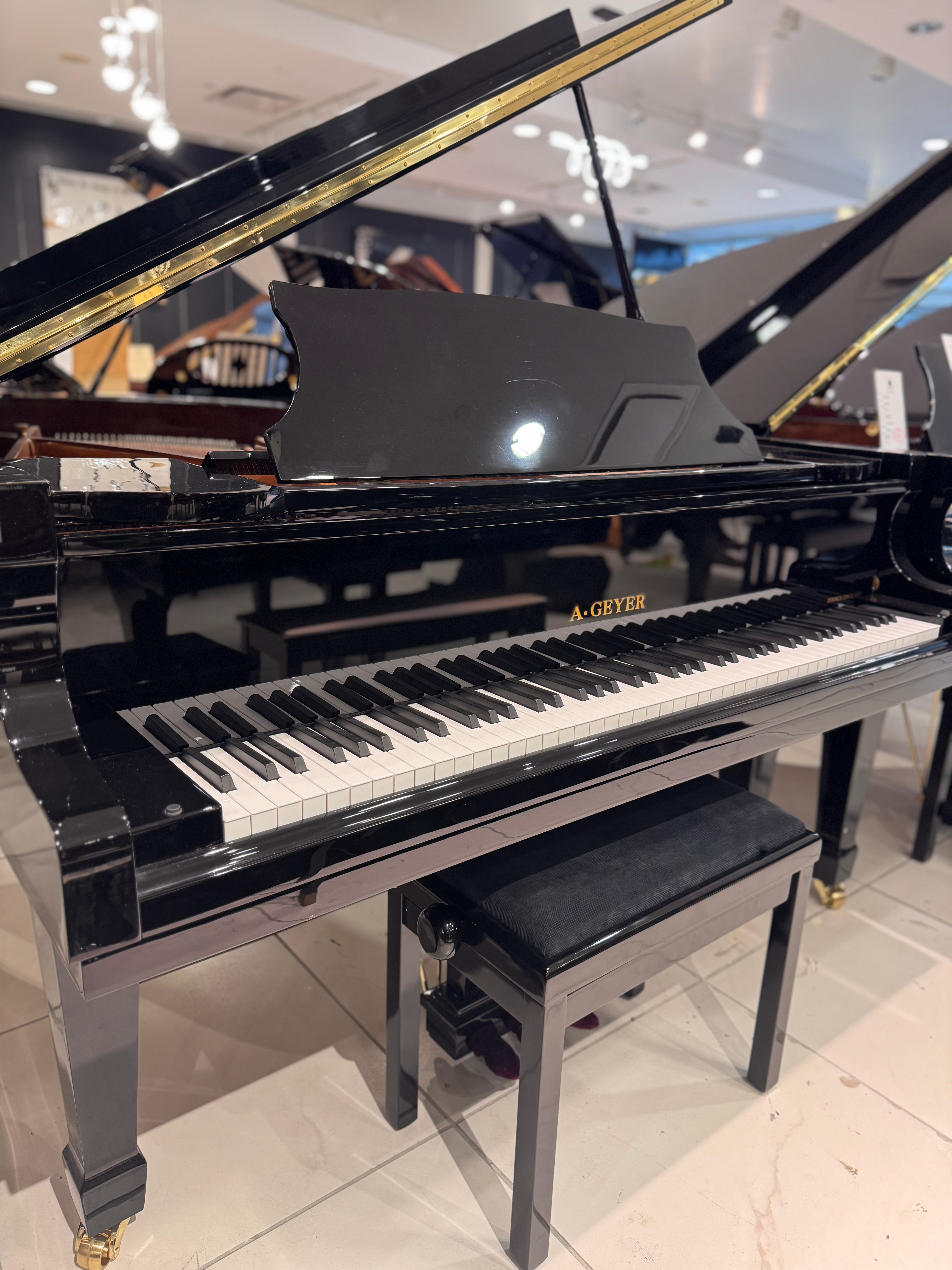 A. Geyer GG-186 Grand Piano | Ebony Polish
