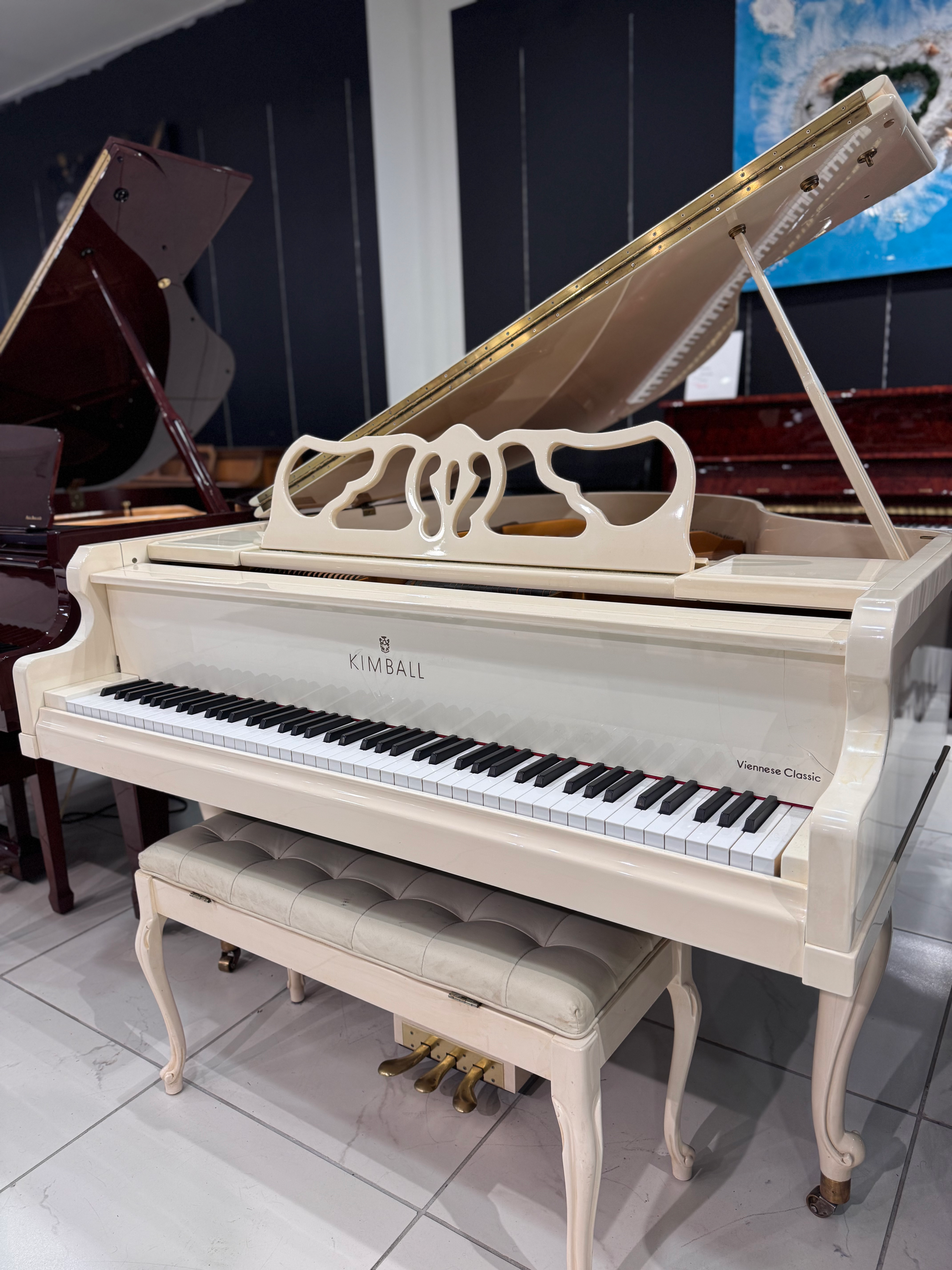 Kimball H-523 Viennese Classic Grand Piano | Ivory Polish For Sale