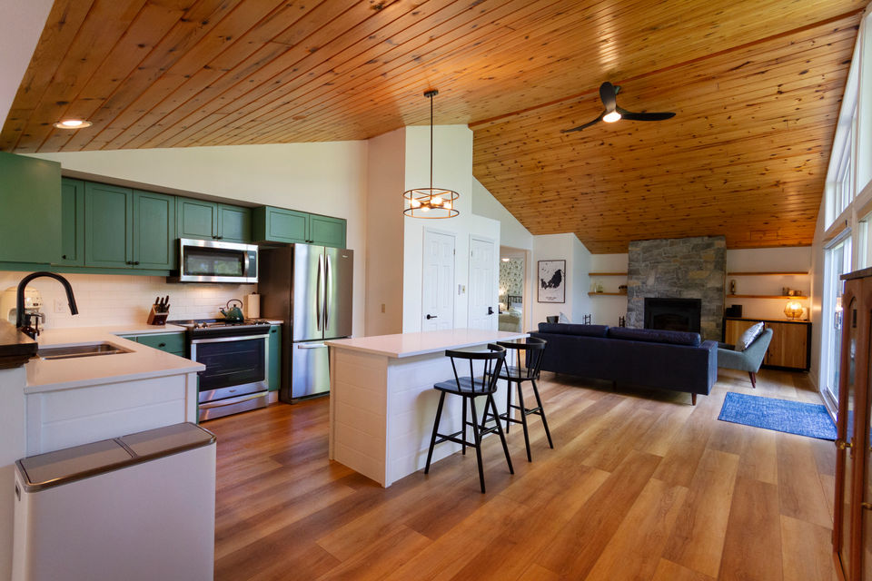 Kitchen & Living Area