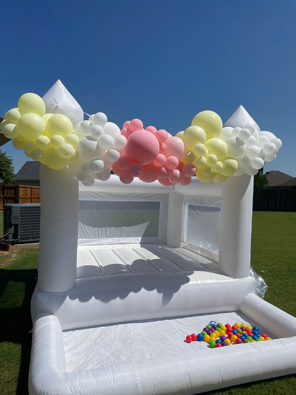 Bounce House Balloon Garland