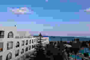 Nohza-Beach-Hotel.jpg