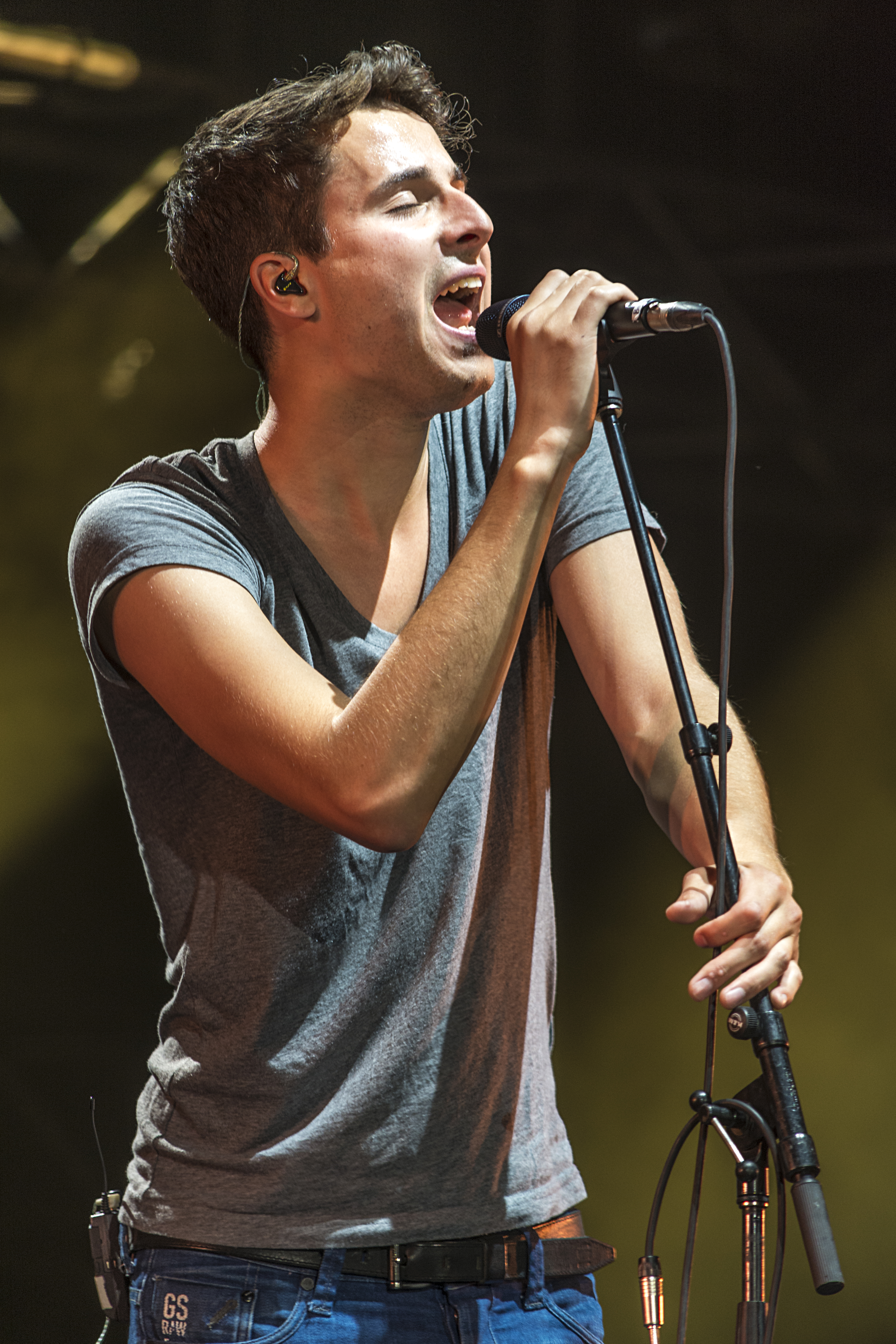 Bobby Bazini.jpg
