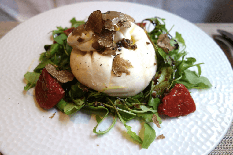Burrata com Trufas em Paris