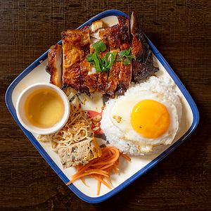 Com Ga Nuong Dac Biet