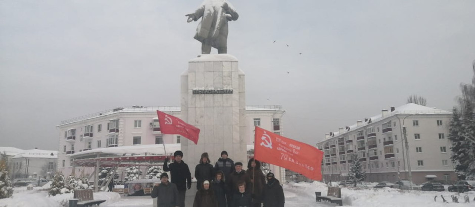 Возложение цветов к памятнику В.И Ленина в Зеленодольске