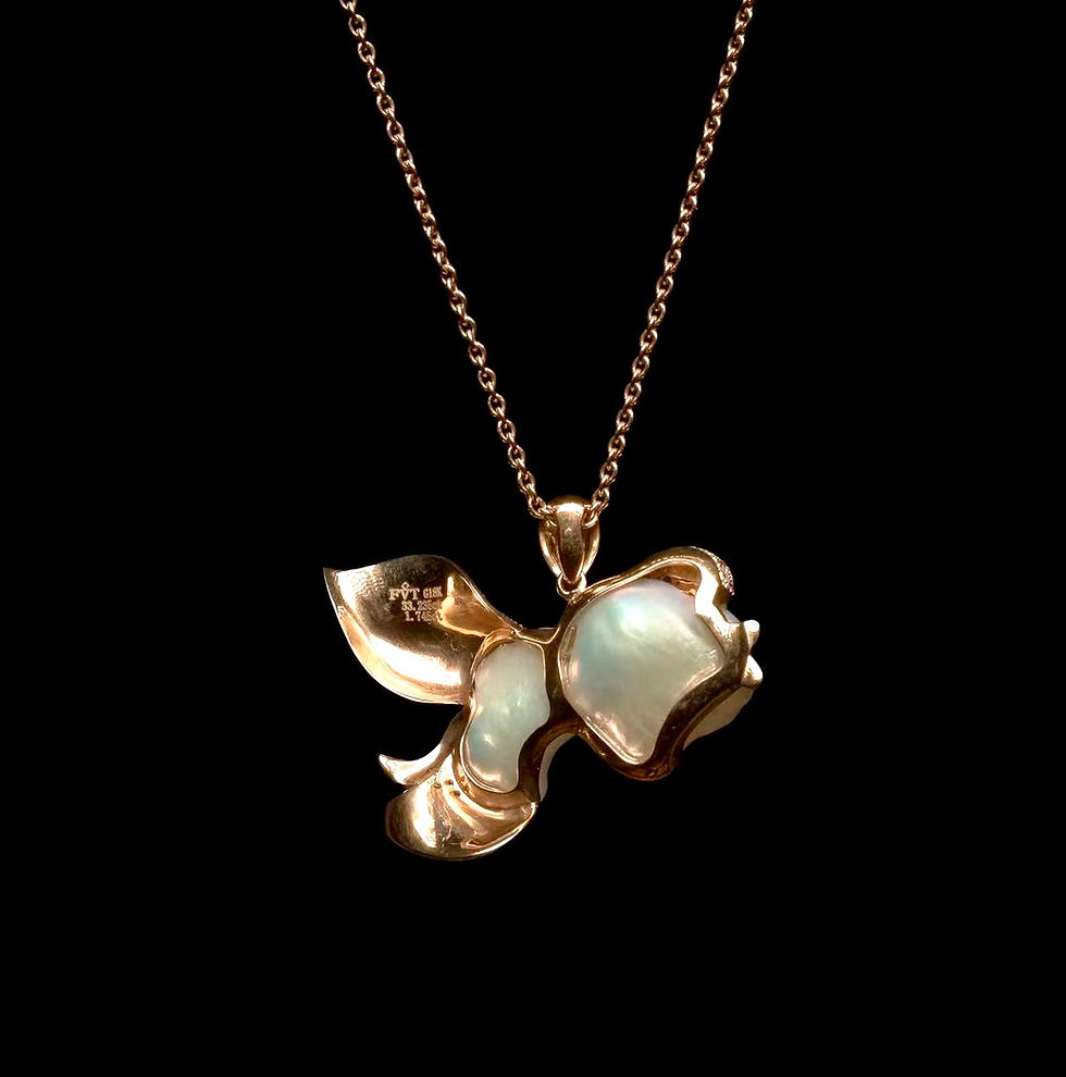 Thumbnail: Baroque pearl necklace