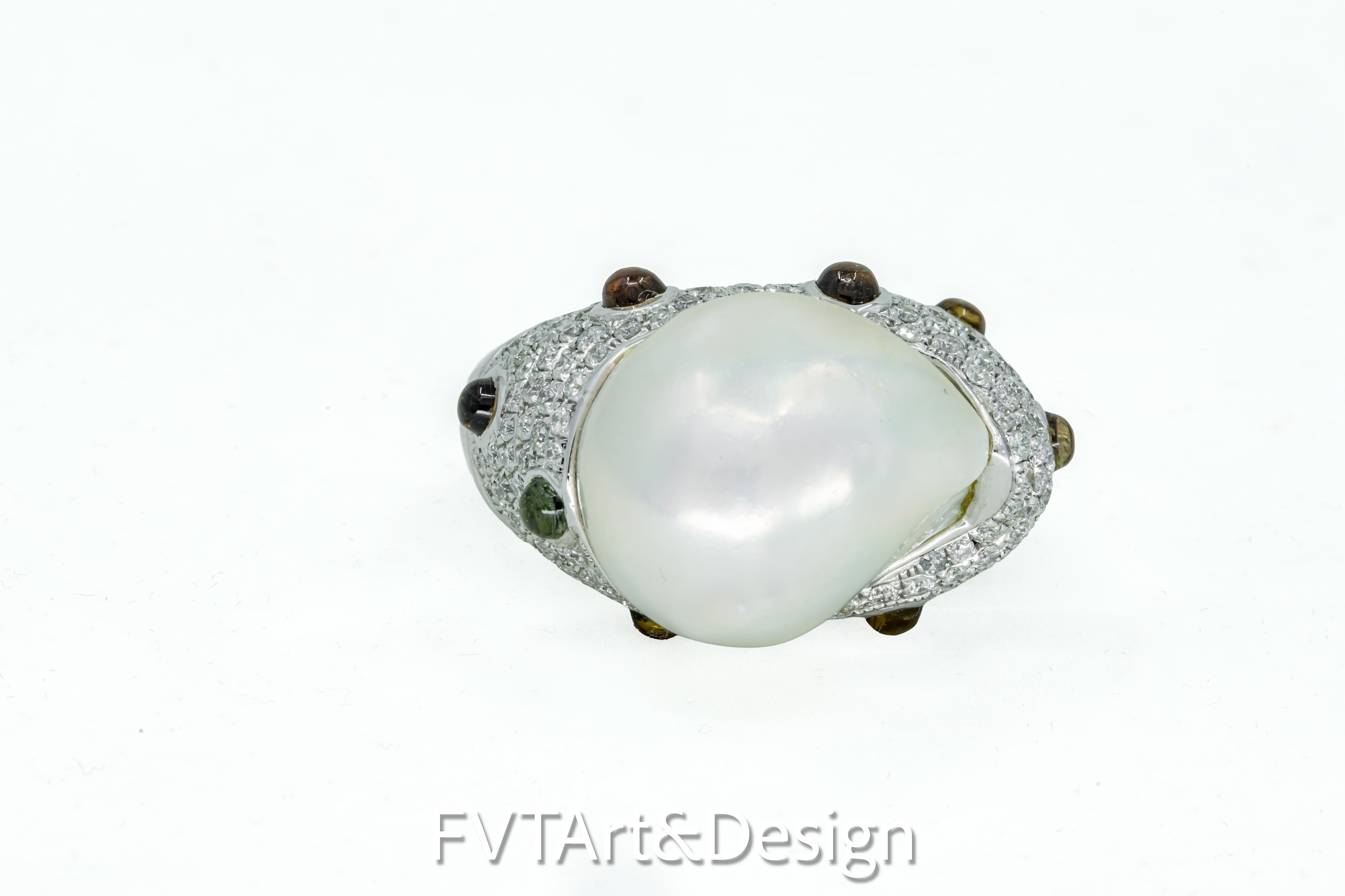 Baroque pearl Ring