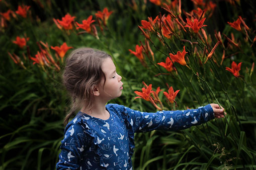 Mädchen im Garten