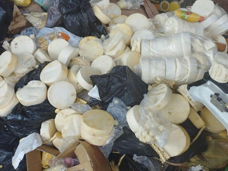 Vigilância de Ribeirão apreende 270 kg de alimentos no Mercadão